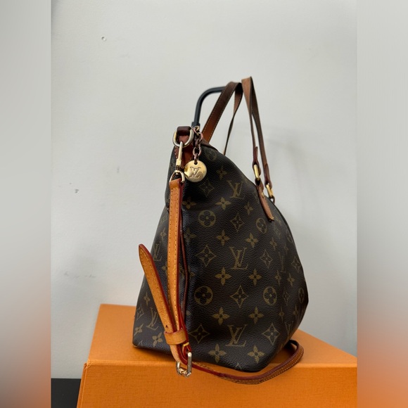 Authentic Louis Vuitton Classic Monogram Palermo Pm Made in France V12089 - Picture 3 of 16